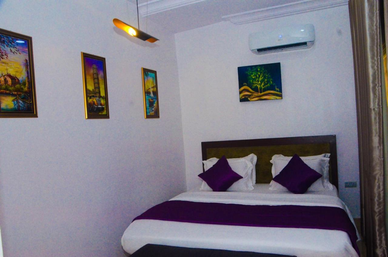 J Gibson Hotel ลากอส ภายนอก รูปภาพ